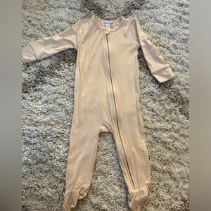 Emily & Oliver bamboo sleeper NWOT